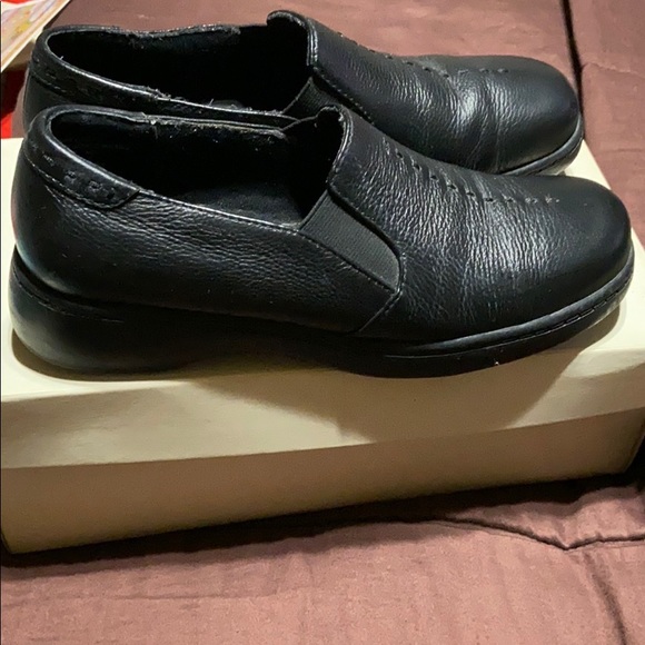 Women’s Black Slipon Loafers. EUC! - Picture 5 of 6